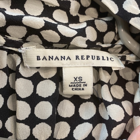 Banana Republic 💯% Silk Puff Sleeves, Cowl Neck Blouse |Size XS - Picture 7 of 7